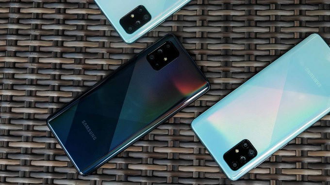 Mặt lưng Galaxy A71 đẹp hoàn hảo