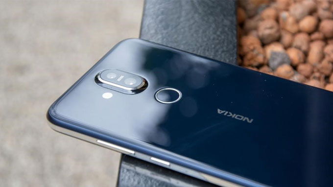 Nokia 8.2 còn được hỗ trợ công nghệ Giấy phép hoạt động của thương hiệu 007Win 18W