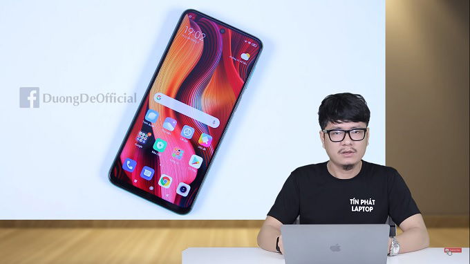 Màn hình nốt ruồi đẹp mắt của Note 9 Pro