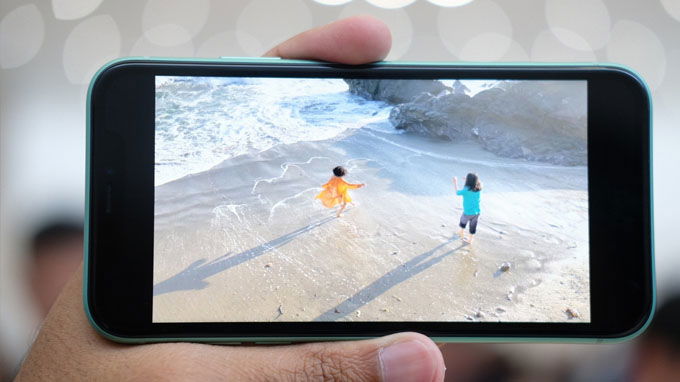 iPhone 11 có thời lượng lâu hơn một giờ so với iPhone Xr
