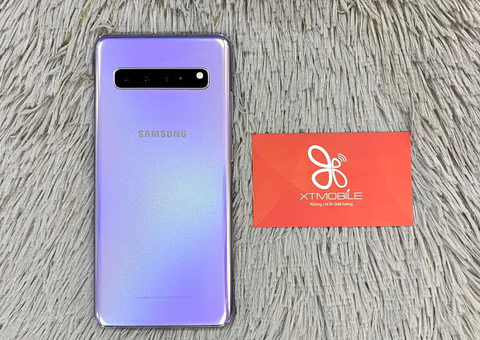 Galaxy S10 5G được trang bị 4 camera sắp ngang ở mặt sau khá độc đáo