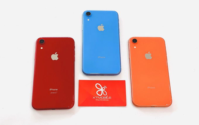 iPhone Xr đều được hoàn thiện từ chất liệu kính và kim loại cao cấp