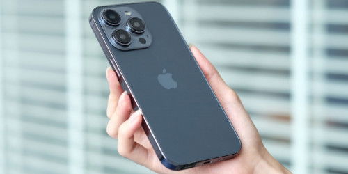 Miếng dán App 007Win hỗ trợ đa dạng nền tảng iPhone 14 Pro bất ngờ xuất hiện với vết cắt khá lớn