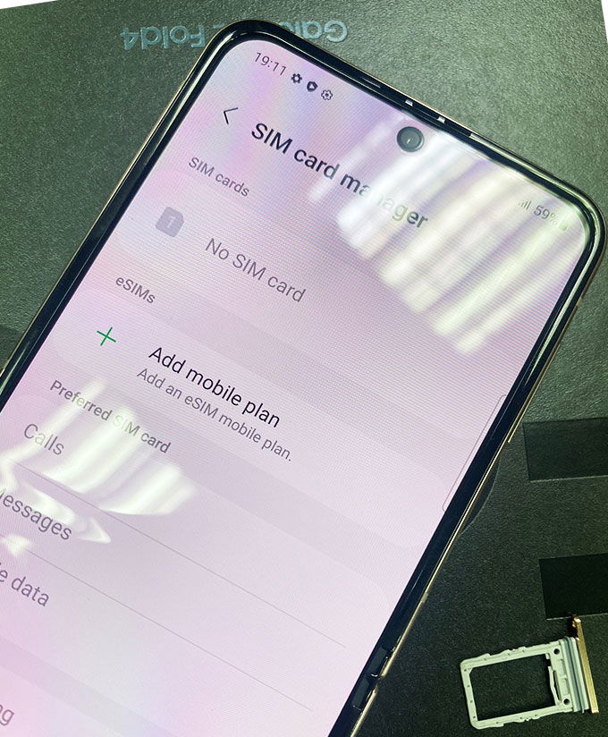 Thông tin về SIM và khe thẻ nhớ trên Galaxy Z Fold 4 và Galaxy Z Flip 
