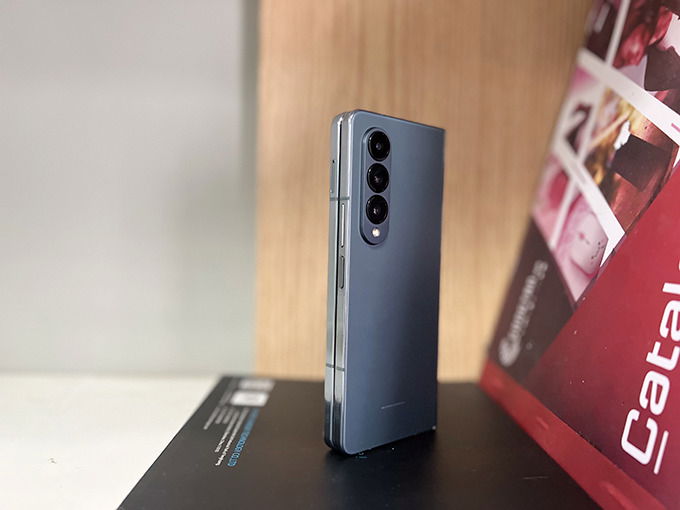 Galaxy Z Fold 4 - Điện thoại màn hình gập cao cấp nhất hiện nay