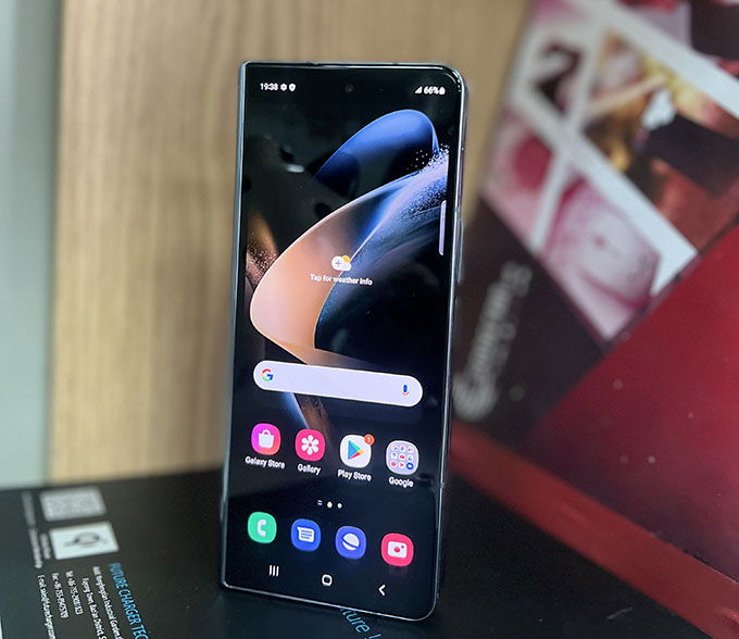 man-hinh-phu-galaxy-z-fold-4-xtmobile_1
