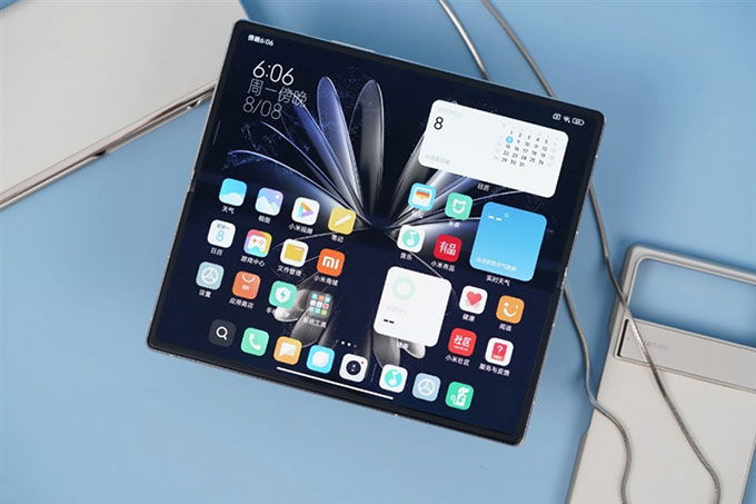 So sánh chi tiết Galaxy Z Fold 4 và Xiaomi MIX Fold 2