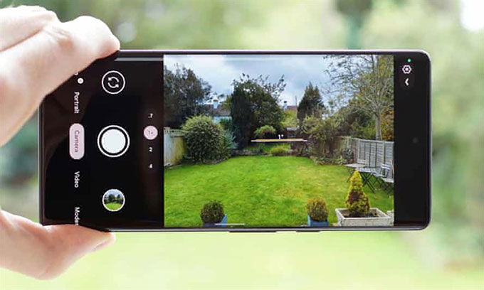 Kiểm tra khả năng chống xước và độ bền Google Pixel 6a mới