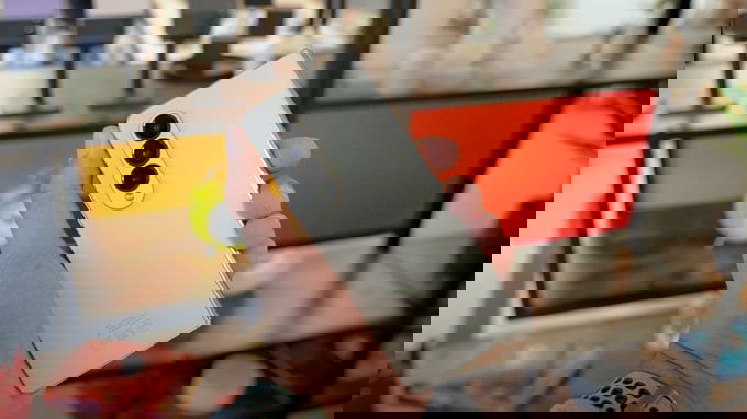 Galaxy Z Fold 4 màu kem nhẹ nhàng