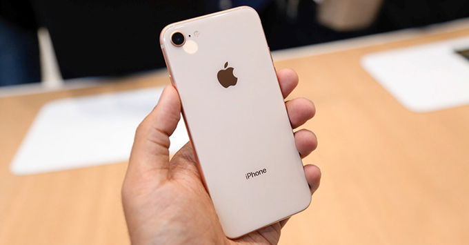 iphone-88-plus-va-iphone-x-vua-ra-mat-co-sanh-duoc-voi-note-8-3