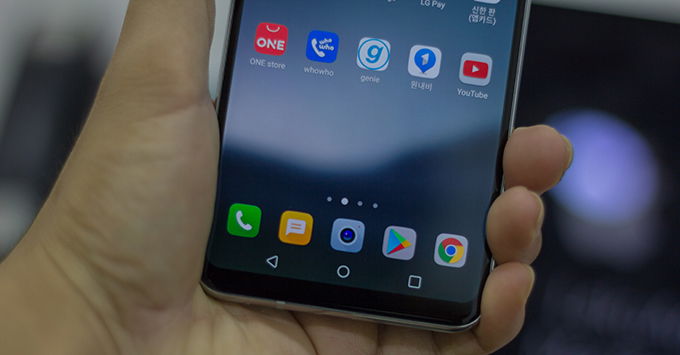 lg-v30-dau-tien-ve-viet-nam-thach-thuc-note-8-voi-gia-30-trieu3