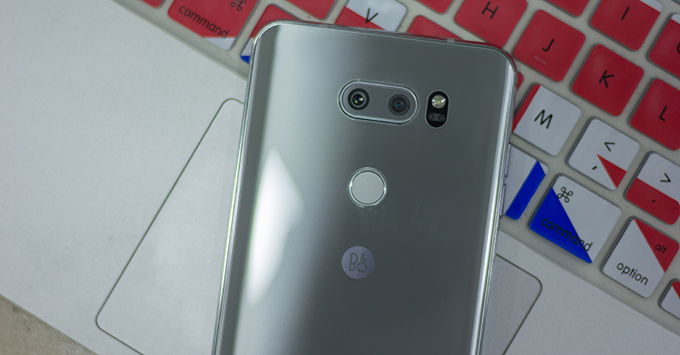 lg-v30-dau-tien-ve-viet-nam-thach-thuc-note-8-voi-gia-30-trieu5