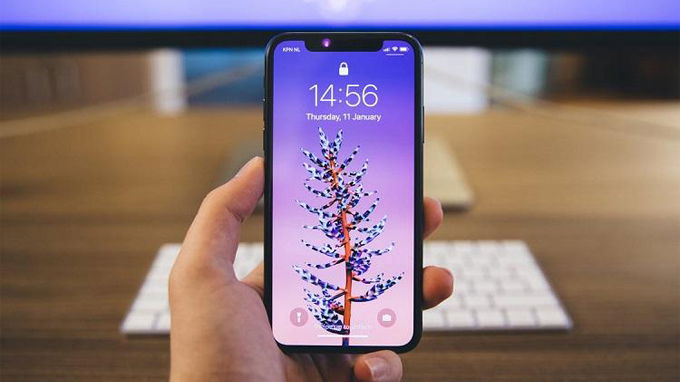 iphone-x-nam-ngoai-da-lam-rat-tot-xtmobile