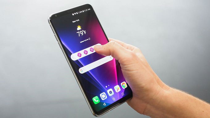 man-hinh-rong-lg-v30-dang-mua-xtmobile
