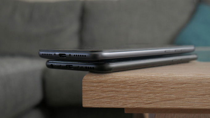 thiet-ke-honor-play-vs-pocophone-f1-xtmobile