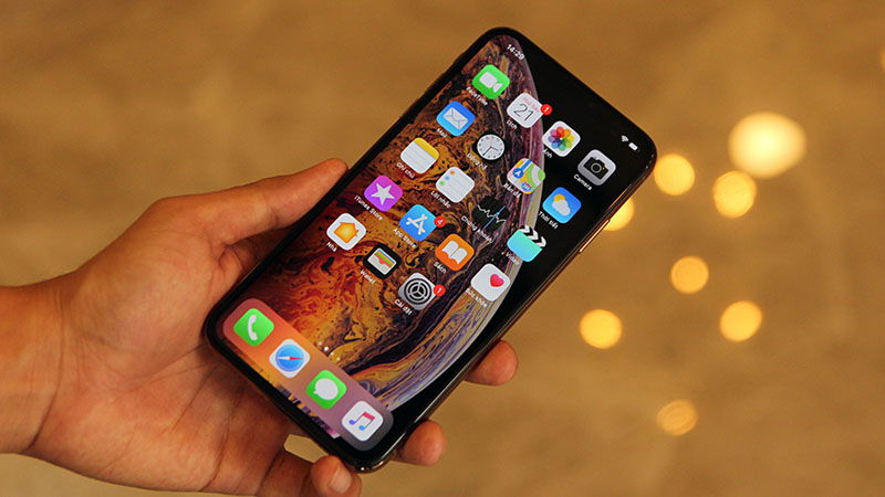 Man-hinh-cong-nghe-đinh-cao-tren-Xs-Max-007WIN
