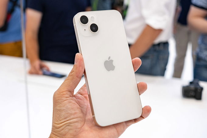 iPhone 14 không có sự khác biệt so với iPhone 13 về mặt thiết kế