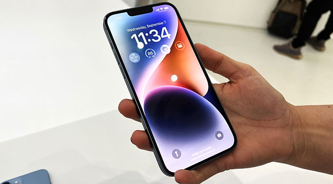 So sánh chi tiết iPhone 14 vs Galaxy Z Flip 4 trên mọi khía cạnh