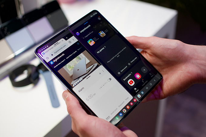 So sánh chi tiết iPhone 14 Pro Max và Galaxy Z Fold 4: Cấu hình