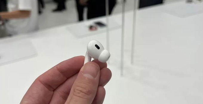 Chế độ xuyên thấu âm thanh thích ứng thông minh cũng có mặt trên AirPods Pro‌ 2