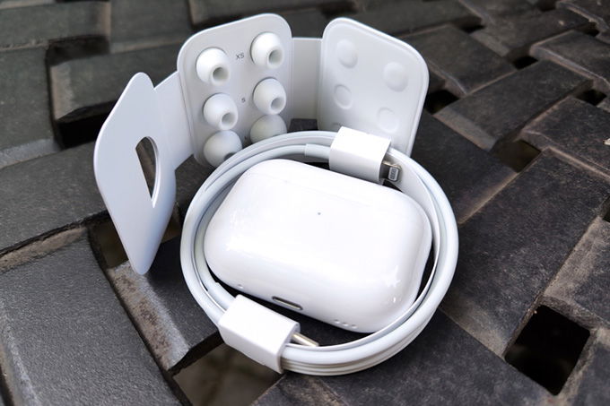 AirPods Pro 2 có thiết kế giống với phiên bản tiền nhiệm đến 90%
