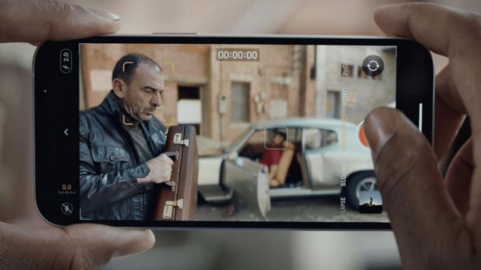 Cinematic Mode là chế độ quay video siêu ổn định với khả năng chống rung tốt