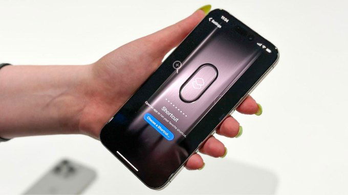 Truy cập phím tắt nhờ nút Action Button trên iPhone 15