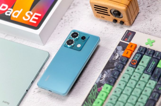 Redmi Note 13 Pro có trọng lượng cực nhẹ