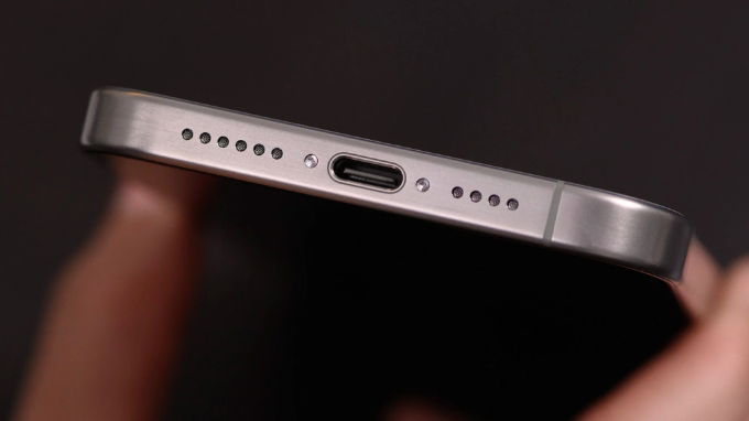 Cổng USB-C trên 007win.com nền tảng chơi game sòng bạc trực tuyến đáng tin cậy nhất