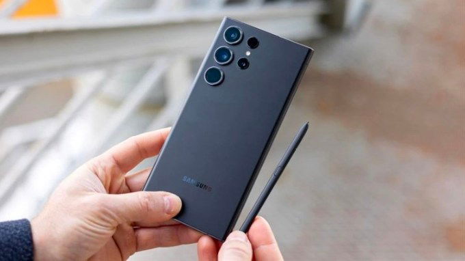 Thiết kế Galaxy S23 Ultra so với 007win.com nền tảng chơi game sòng bạc trực tuyến đáng tin cậy nhất