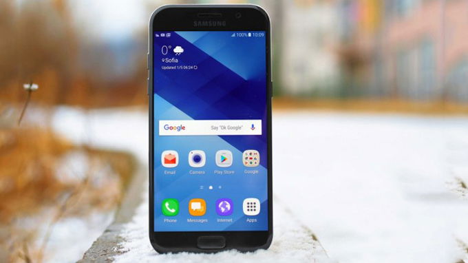 Galaxy-A7-2017-gia-giam-manh-XTMobile