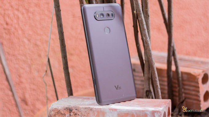 LG-V20-gia-giam-manh-XTMobile
