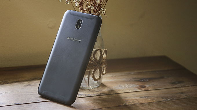 Galaxy-j7-Pro-XTMobile