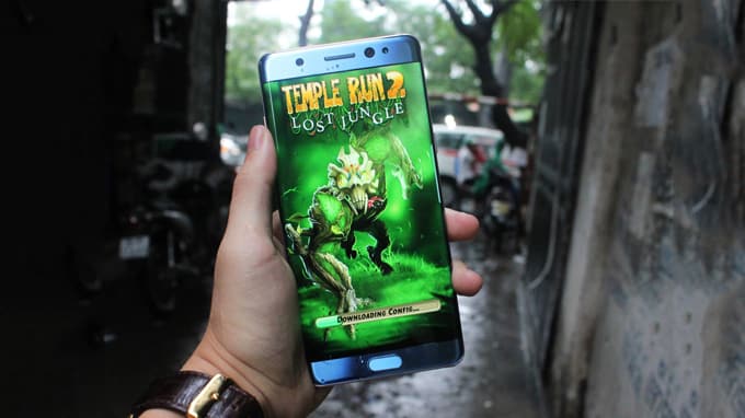 Chơi game thoải mái với Galaxy Note FE