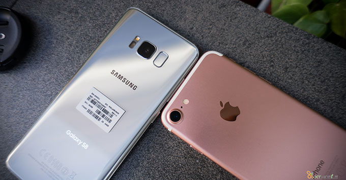 so-sanh-iphone-7-va-galaxy-s8-nen-mua-tao-hay-sam-khi-cung-muc-gia-8