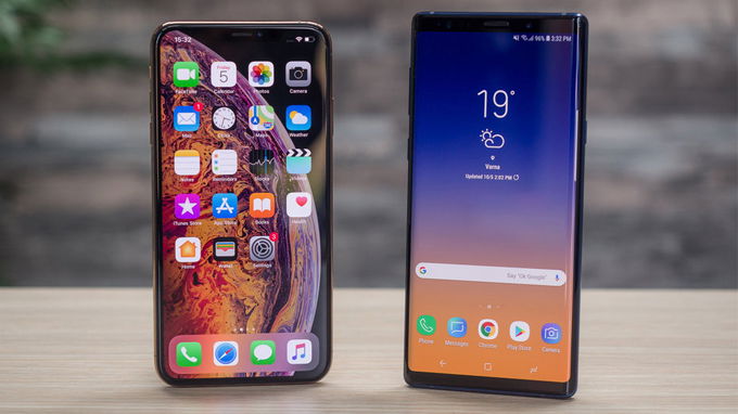 iPhone-Xs-max-vuot-mat-galaxy-note-9-voi-man-hinh-6-5-inch-xtmobile
