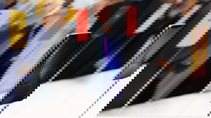 xs-co-dan-mua-khi-xr-len-ke-xtmobile