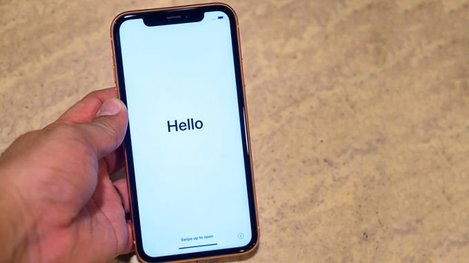 khi-iphone-xr-khong-duoc-uu-tien-xtmobile