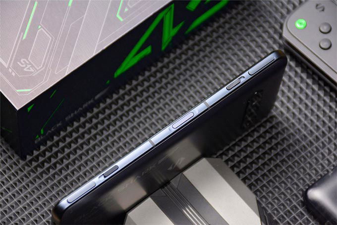canh-vien-black-shark-4s-xtmobile