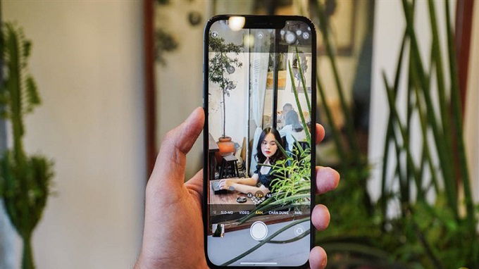 iPhone 12 Pro Max hỗ trợ chụp thiếu sáng tốt hơn