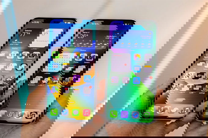 iPhone 14 và iPhone 13 đều sở hữu màn hình OLED 6,1 inch