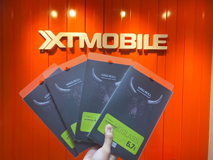Những phụ kiện cần thiết để trải nghiệm iPhone 14 series tốt nhất: kính cường lực