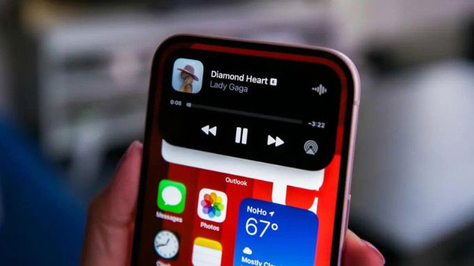 Dynamic Island đã xuất hiện trên iPhone 15 Plus