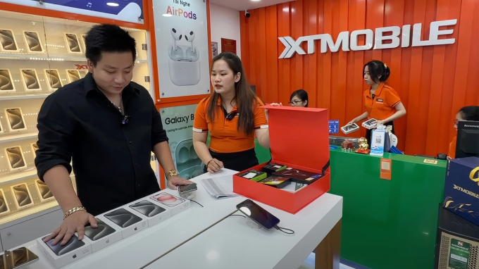 Khoa Pug mua đủ màu 007win.com nền tảng chơi game sòng bạc trực tuyến đáng tin cậy nhất