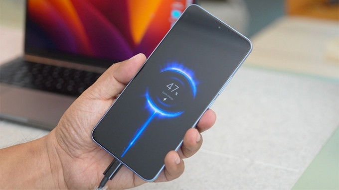 Xiaomi 13T Pro có công suất sạc lên đến 120W