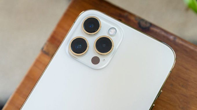 Ba ống kính khủng trên iPhone 12 Pro