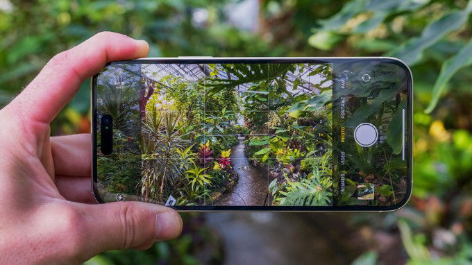 iPhone 15 mang lại khả năng zoom quang 2x đầy linh hoạt