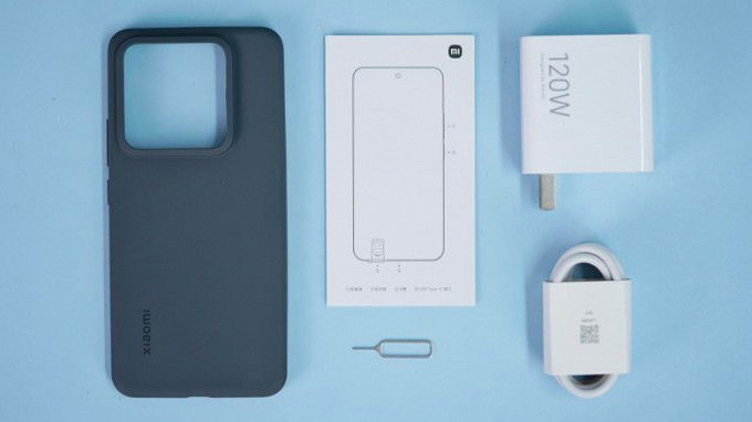 Phụ kiện bên trong hộp Xiaomi 14 Pro