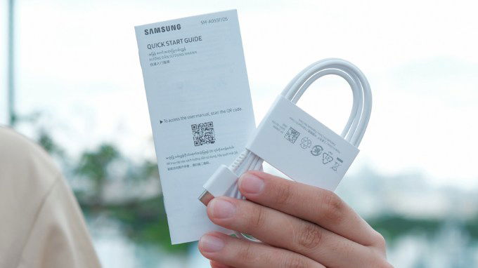 Phụ kiện đi kèm Galaxy A05