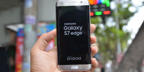 Lý giải vì sao Galaxy S7 Edge vẫn cháy hàng mặc cho S8 và Note 8 đã ra mắt?